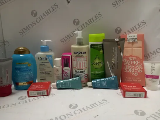 BOX OF APPROX 10 ASSORTED BEAUTY PRODUCTS TO INCLUDE CERAVE SMOOTHING CLEANSER, SOAP&GLORY BODY LOTION, PARADOXX GROWTH THICKENING CONDITIONER, ETC 