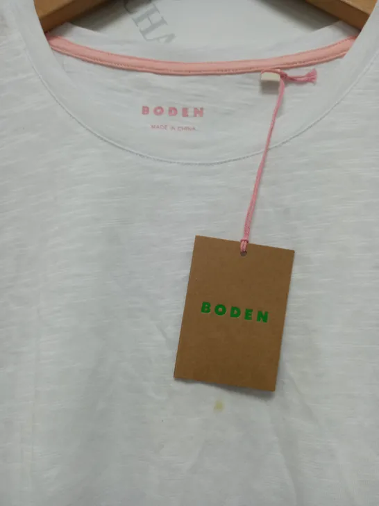 BODEN ROUND NECK T-SHIRT IN WHITE - SMALL