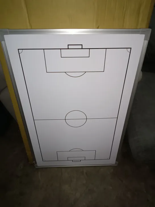 FOOTBALL TACTICS BOARD