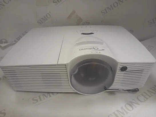 OPTOMA GT1080E FULL HD 1080P HOME ENTERTAINMENT PROJECTOR - WHITE RRP £799.99