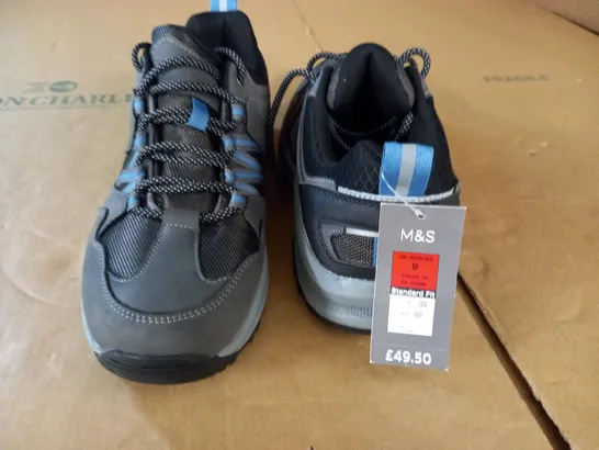 M&S EXPLORE STANDARD FIT TRAINERS - UK 9