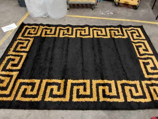 FOUST SHAGGY BLACK/GOLD AREA RUG // 200 X 290CM