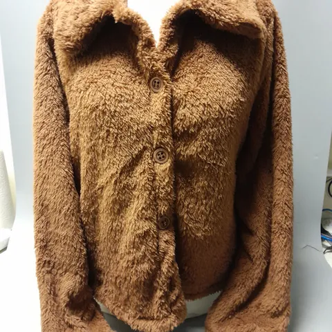 KIM&CO BUTTON FRONT FLEECE IN COGNAC BROWN SIZE XL