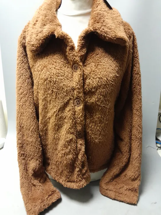 KIM&CO BUTTON FRONT FLEECE IN COGNAC BROWN SIZE XL