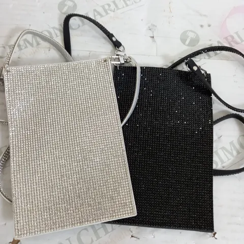 LOT OF 4 CLUTCH BAGS IN SILVER AND BLACK 