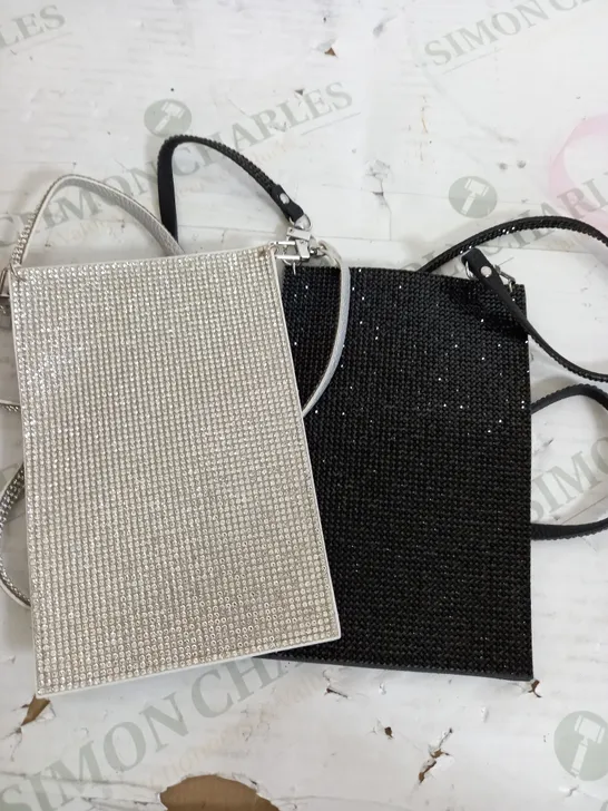 LOT OF 4 CLUTCH BAGS IN SILVER AND BLACK 