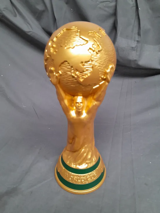 REPLICA WORLD CUP TROPHY