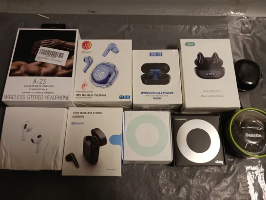 LOT OF APPROXIMATELY 15 ASSORTED AUDIO TECH ITEM TO INCLUDE ASSORTED HEADPHONES AND EARPHONES