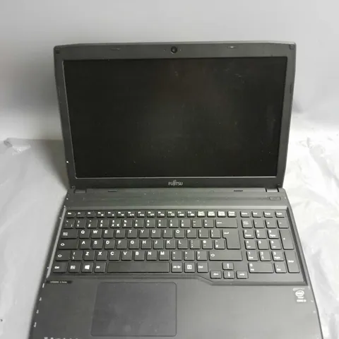 FUJITSU LIFEBOOK A514 IN BLACK 