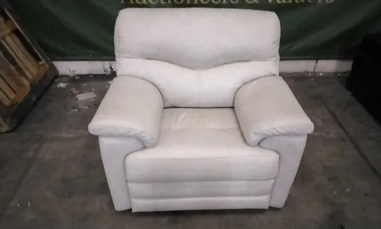 QUALITY BRITISH DESIGNED & MANUFACTURED G PLAN CREAM LEATHER ELECTRIC RECLINING ARMCHAIR