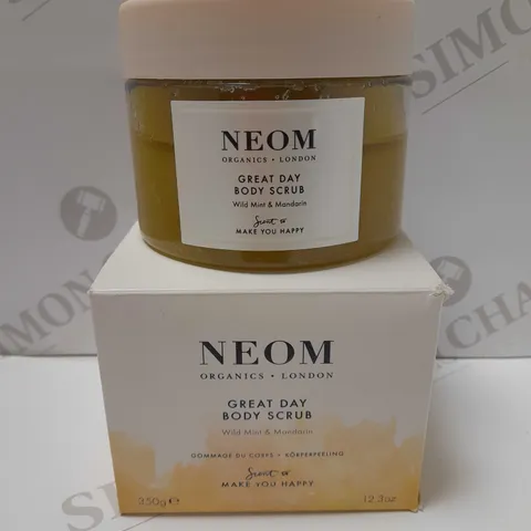 NEOM GREAT DAY BODY SCRUB 350G