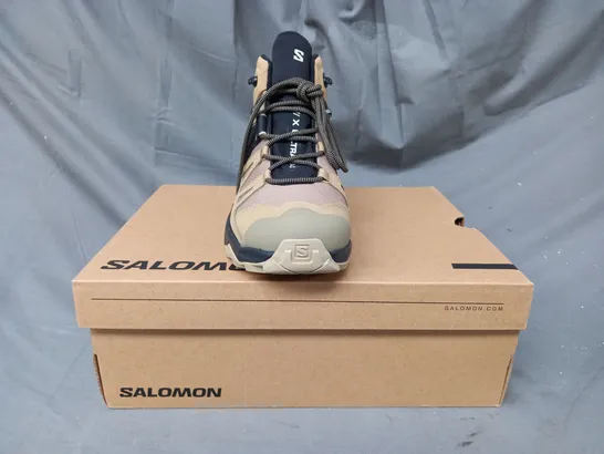 BOXED PAIR OF SALOMON X ULTRA 4 MID GTX SHOES IN KELP/BLACK/SAFARI UK SIZE 8.5