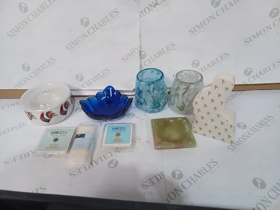 BOX TO CONTAIN A MIXED ASSORTMENT OF GLASS WEAR & CANDLE WAX MELT - COLLECTION ONLYS