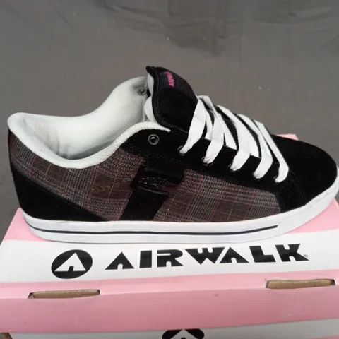 LOT OF 12 BOXED PAIRS OF AIRWALK ALTER WOMENS TRAINERS - ALL UK 9