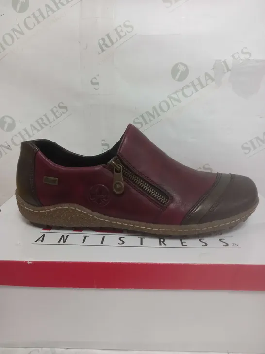 RIEKER ZIPPER SHOE IN BURGANDY SIZE 6