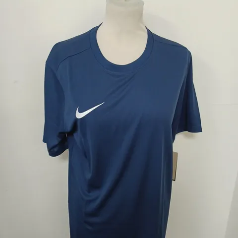 NIKE LOGO CASUAL T-SHIRT SIZE M