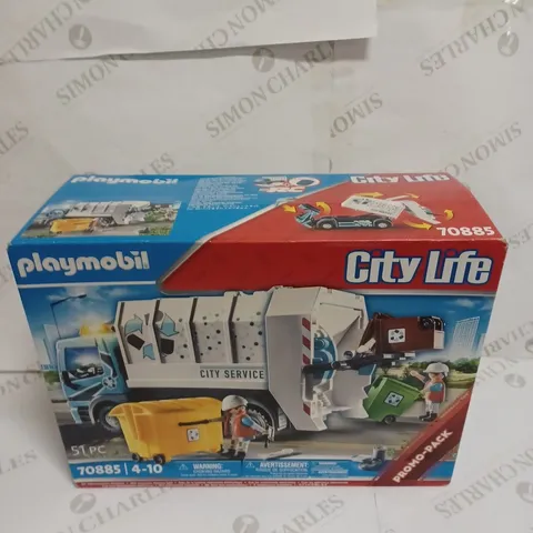 BOXED PLAYMOBIL CITY LIFE -70885