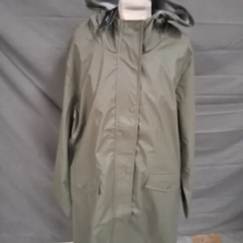 NEW LOOK CURVES ROBIN RAIN ANORAK - UK 20