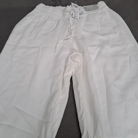 HOLLISTER PULL ON BAGGY WHITE PANTS - SMALL