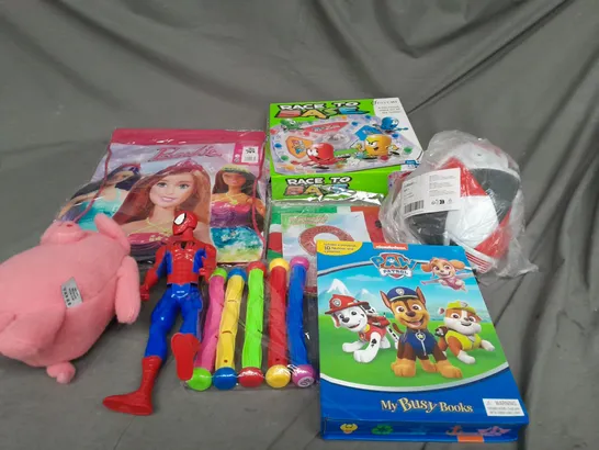 BOX OF ASSORTED TOYS AND GAMES TO INCLUDE TEDDIES, SPIDERMAN AND FOOTBALLS