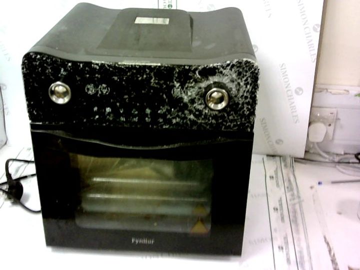 Lot 492: FYNLLUR AIR FRYER TOASTER OVEN CONVECTION MINI ...