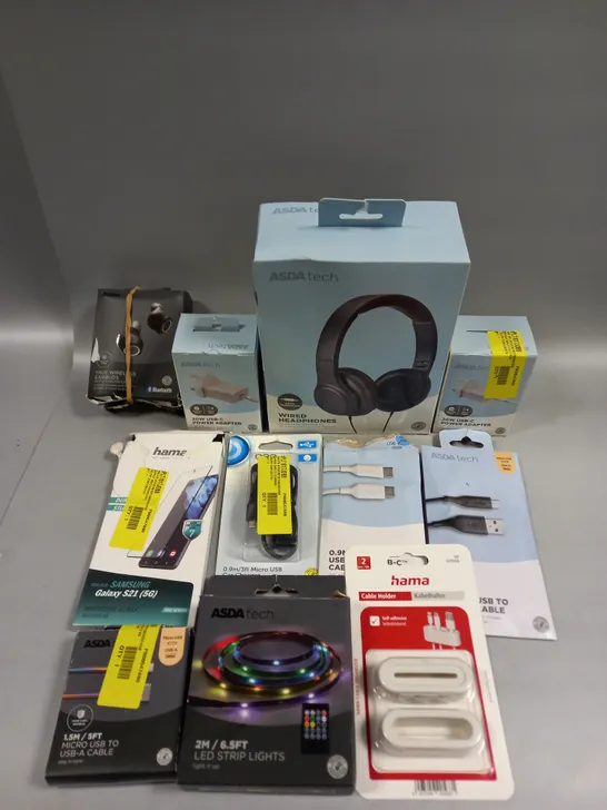 APPROXIMATELY 35 ASSORTED ELECTRICAL PRODUCTS TO INCLUDE KEYBOARD, LED LIGHT STRIP, HEADPHONES ETC 
