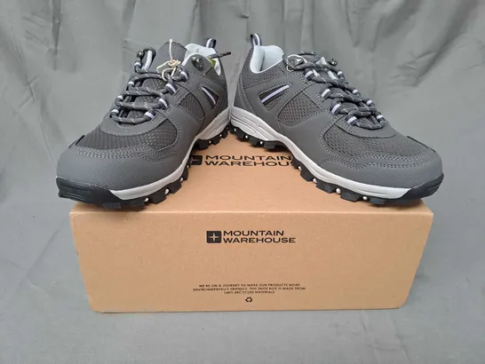 BOXED PAIR OF MOUNTAIN WAREHOUSE SHOES IN GREY UK SIZE 5