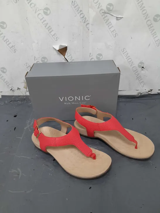 BOXED PAIR OF VIONIC RED SANDALS IN SIZE 6