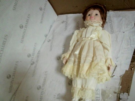 CHILDREN'S TOY DOLL