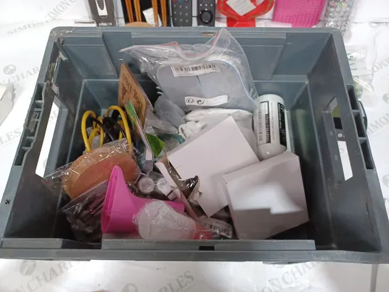 BOX TO CONTAIN APPROX. 25 X ASSORTED HOUSEHOLD PRODUCTS. INCLUDES TV REMOTE, CHOP STICKS, NAILS, COASTERS ETC 