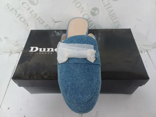 BOXED DUNE LONDON BLUE DENIM FABRIC SLIM SOLE BACKLESS SHOES - SIZE 5