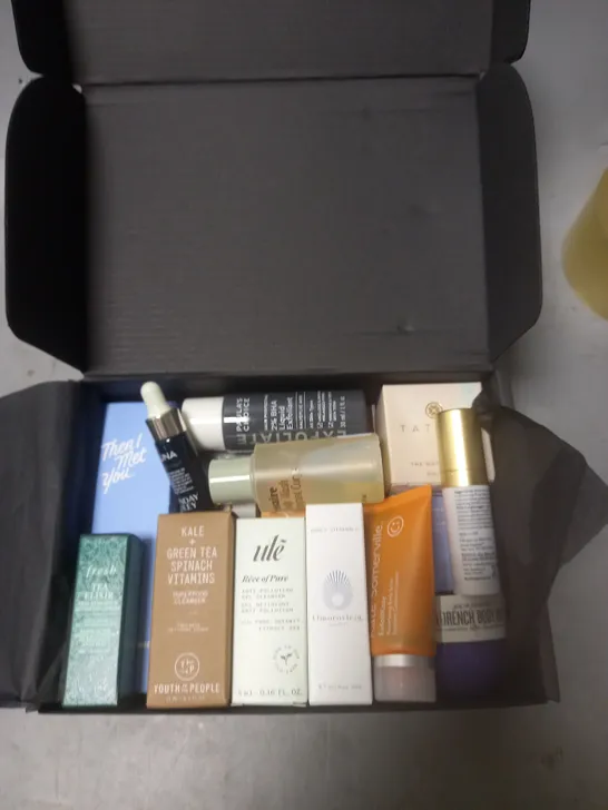 SPACENK BOX OF ASSORTED SKIN CARE MINIATURES TO INCLUDE DRUNK ELEPHANT, SOL DE JANEIRO AND PAULA'S CHOICE