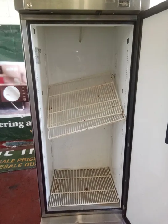 COMMERCIAL TRUE FREESTANDING SINGLE FRIDGE 