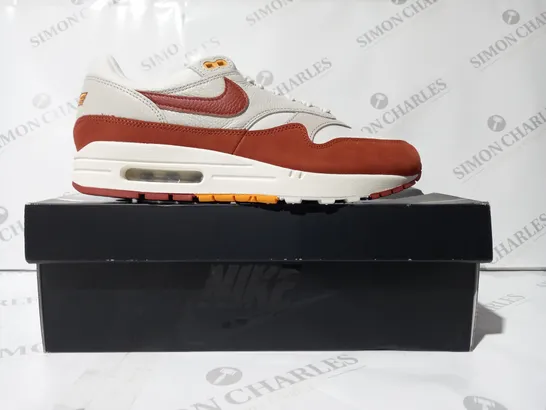 BOXED PAIR OF NIKE AIR MAX 1 LX TRAINERS IN CREAM/RUGGED ORANGE UK SIZE 8.5