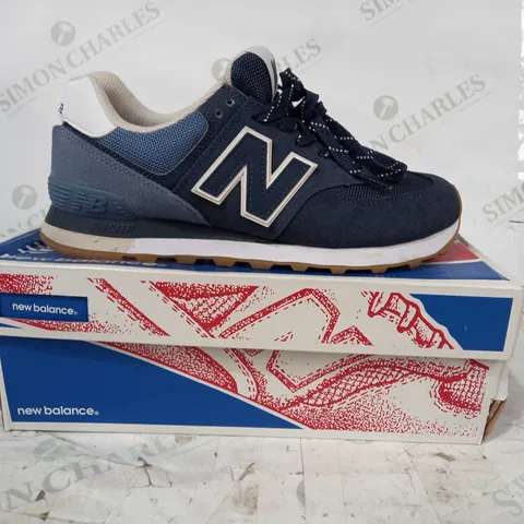 BOXED PAIR OF NEW BALANCE TRAINERS IN BLUE UK SIZE 7.5