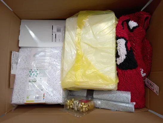 BOX OF APPROX 22 ASSORTED ITEMS TO INCLUDE - CURTINA ONE PAIR OF FULLY LINED CURTAINS - EASY CARE DUVET SET CHRISTMAS STYLE - DISNEY BAUBLES ECT