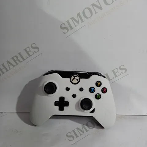 PDP ARCTIC WHITE XBOX WIRED CONTROLLER