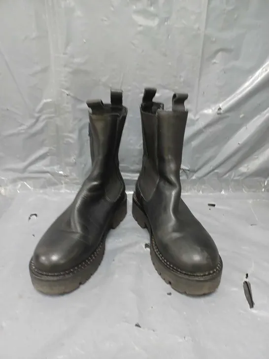 TOMMY JEANS BOOTS - BLACK - SIZE 5