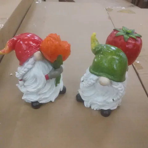 BOXED SET OF 2 CARRYING GNOMES