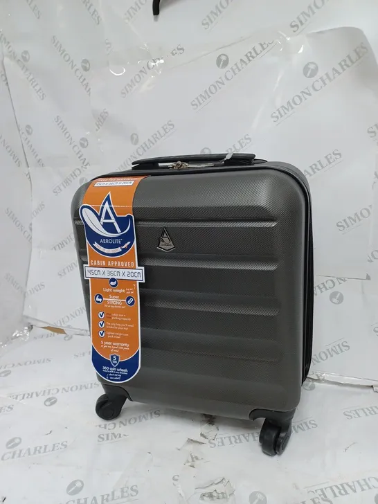 AEROLITE LIGHTWEIGHT TRAVEL SUITCASE 