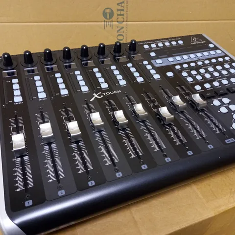 BEHRINGER X-TOUCH UNIVERSAL CONTROL SURFACE WITH 9 TOUCH-SENSITIVE MOTOR FADERS