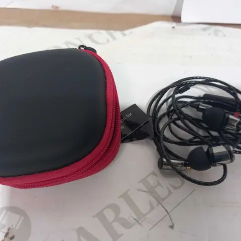SOUNDMAGIC WIRED EARPHONES WITH CASE IN BLACK/RED