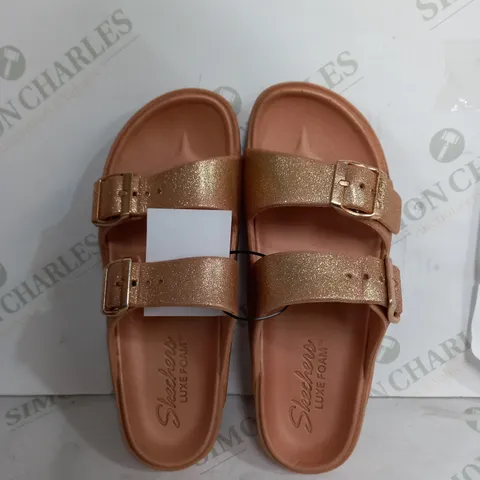 SKECHERS ROSE GOLD CALI GEAR SANDALS - SIZE 3