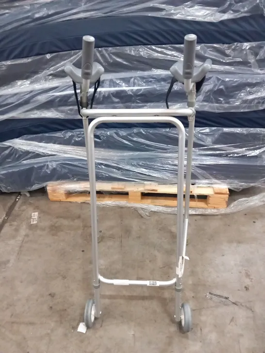 LARGE GUTTER FRAME WITH WHEELS