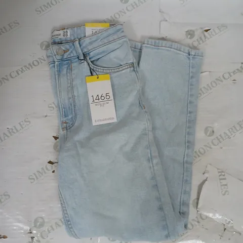 STRADIVARIOUS MOM SLIM FIT JEAN IN LIGHT BLUE DENIM SIZE 10 