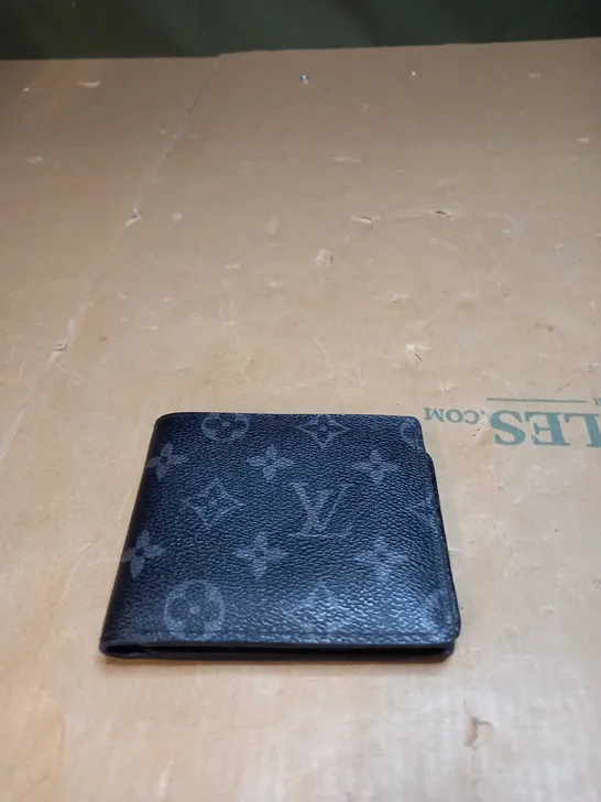 LOUIS VUITTON LEATHER WALLET