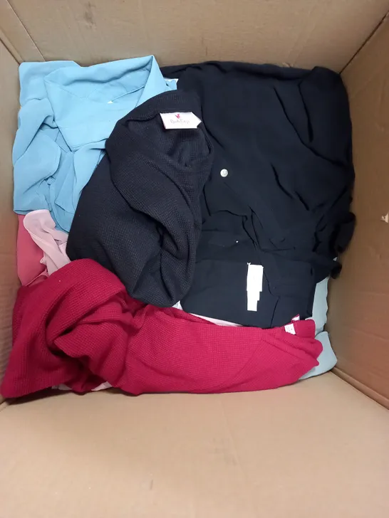 BOX OF ASSORTED CLOTHING ITEMS TO INCLUDE JUMPERS - SHIRTS - TROUSERS 