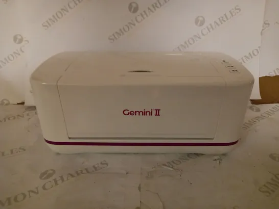 CRAFTER'S COMPANION GEMINI II DIE CUTTING & EMBOSSING MACHINE