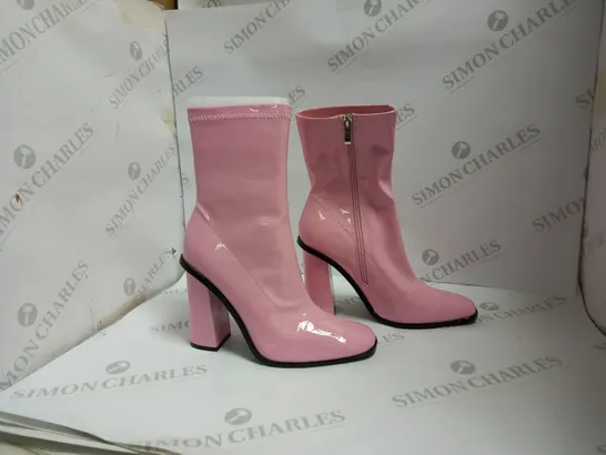 RAID PINK BLOCK HEEL BOOT - SIZE 5