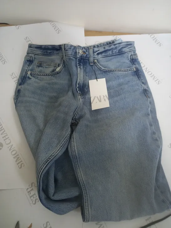 ZARA MID RISE FULL LENGTH DEMIN JEANS - EUR 34